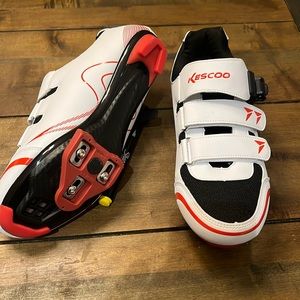 Kescoo women’s road cycling shoes white with red accents size 41 NWOT